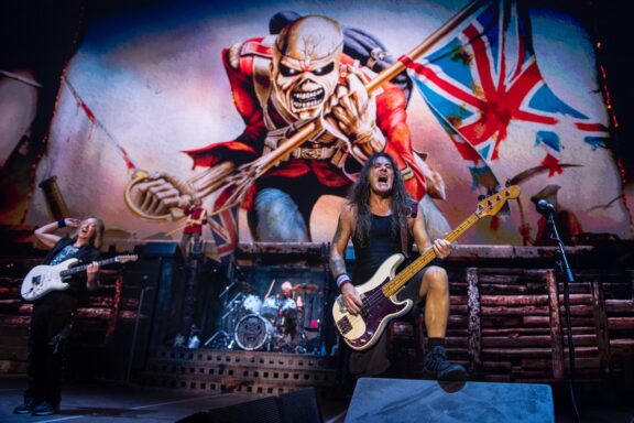 Iron Maiden: “Grazie a chi ha rispettato la band e non ha usato il cellulare, che bello vedervi senza ostacoli!”