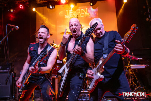 Iron Savior: firmano con l’etichetta Perception e pubblicano “Reforged – Machine World”