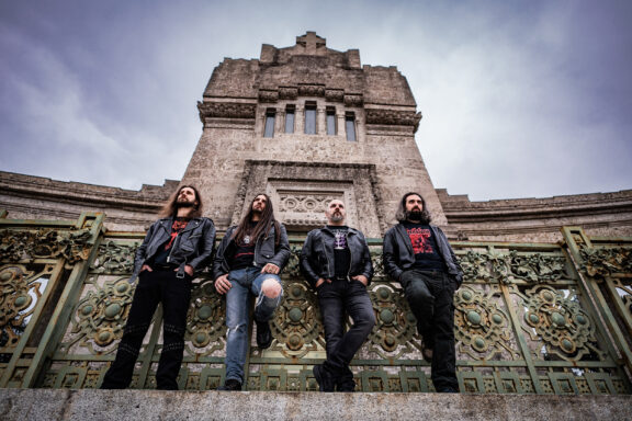 Dark Redeemer: il lyric video della cover di “Harvester of Sorrow” dei Metallica