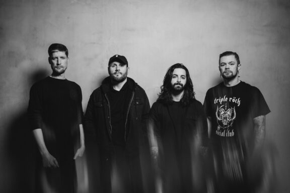 After The Burial: tornano con il nuovo singolo “Hum from the Hollow”