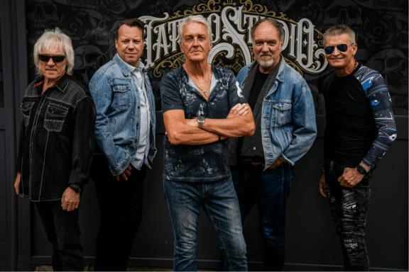 FM (UK): nuovo album a settembre, il video di ‘Living On The Run’