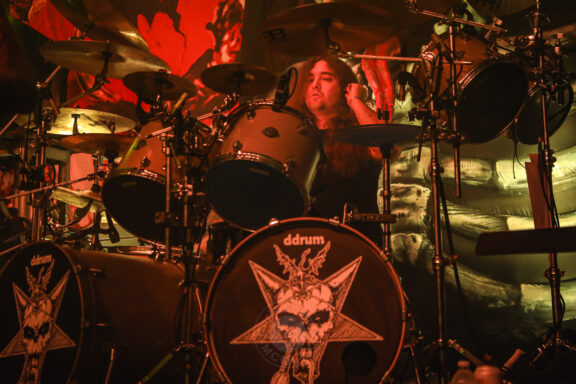 Testament: Chris Dovas pubblica il drum-cam di ‘D.N.R.’ dallo show di Melbourne