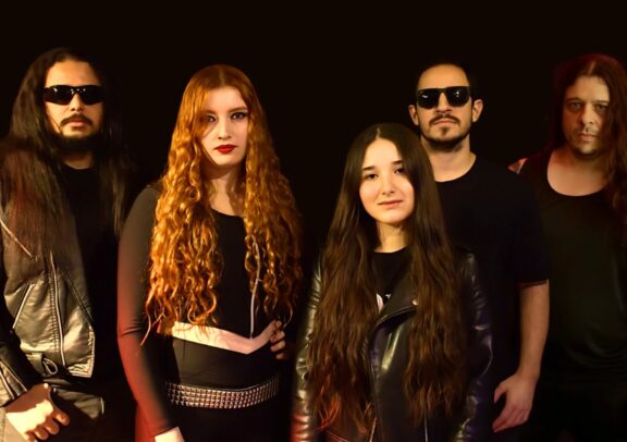 Blades Of Steel: guarda “Riders of the Night”, il nuovo video con Prika Amaral