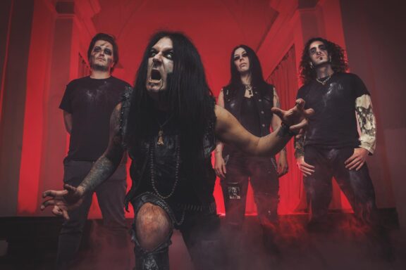 Undead (Spagna): guarda ‘This Side of the Grave’, il nuovo video