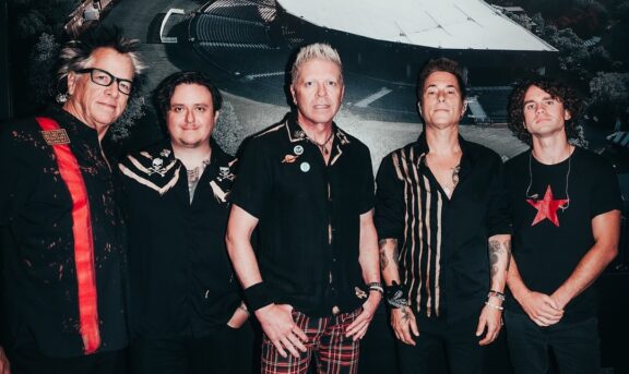 The Offspring: pubblicato il video di “Truth In Fiction”