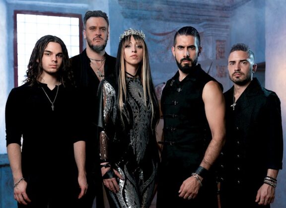 Elettra Storm: guarda il video di ‘Blue Phoenix’ dal nuovo album “Evertale” in arrivo a ottobre