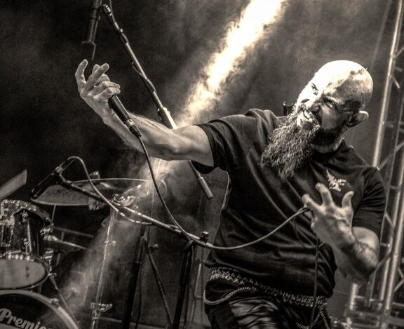Let ShadeS Do: disponibile il nuovo singolo “A New Unworld”, video