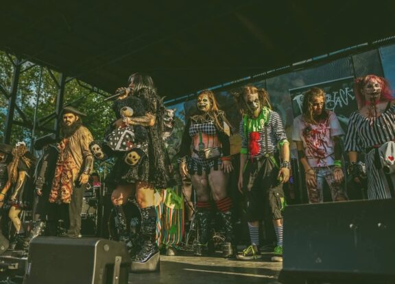 Raven Black: pubblicato il nuovo album “Black Sonata”, video