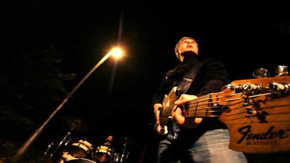 Henry’s Funeral Shoe: il duo gallese pubblica il nuovo singolo “Hey!!! (What’s Your Pleasure?)”