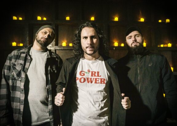 Mad Sneaks: online il nuovo singolo “Dirty Blood”