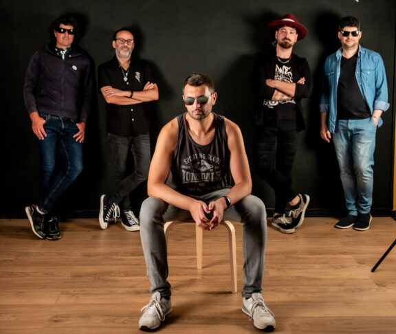 Max Navarro: il nuovo singolo “Hurt & Unwanted”, album in uscita
