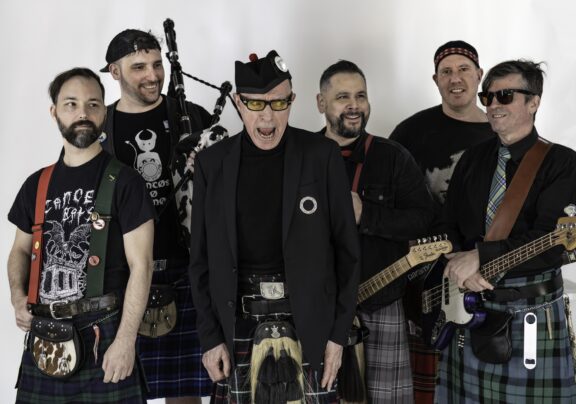 The Real McKenzies: il celtic-punk in Italia per tre date esplosive