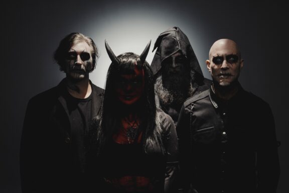 Vesseles: guarda “Scriptures Etched into the Mind’s Pillars”, il nuovo video