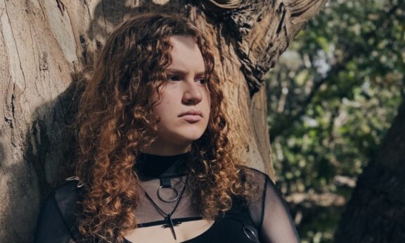 Ava Toton: il ritorno con un nuovo sound pesante e una nuova band