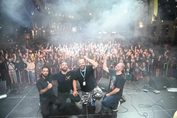 AmongRuins : nuovo video “Red Divine”