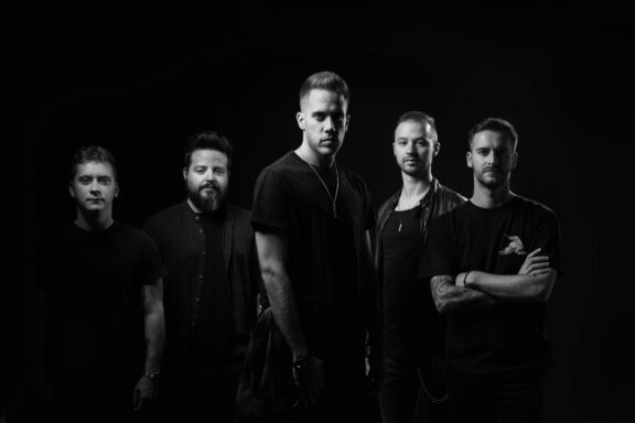 Deep As Ocean: il lyric-video del nuovo singolo “Lifeblood”