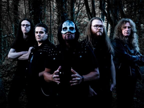 Holosade: ristampa di “Hellhouse”