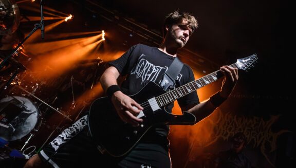 Monument Of Misanthropy: online il video NSFW “How to Make a Killer”