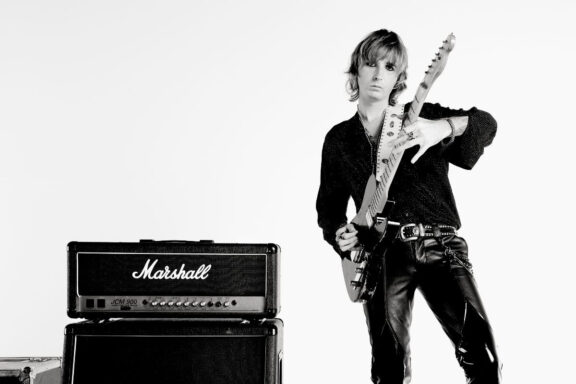 Thomas Raggi: annuncia il suo album da solista “Masquerade”, prodotto da Tom Morello