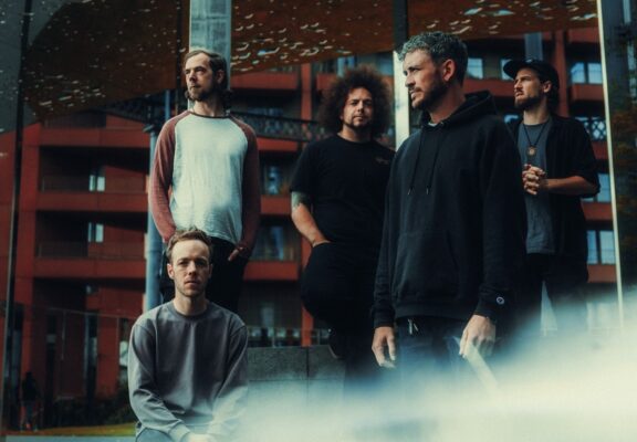 Vower: a febbraio una data in Italia