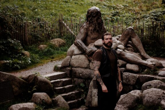 Vrîmout: lyric video per “Vom Traum zur Pflicht”