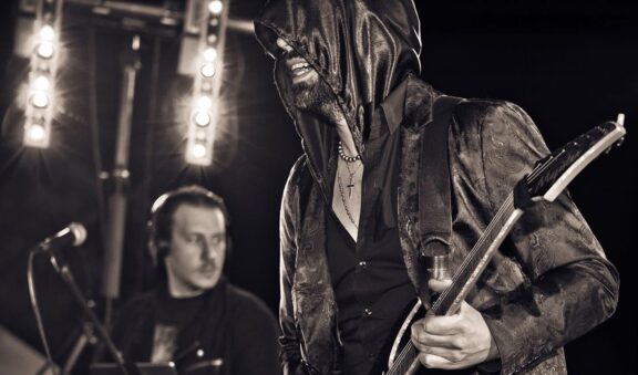 Hooded Guitarist: nel cuore di Manhattan