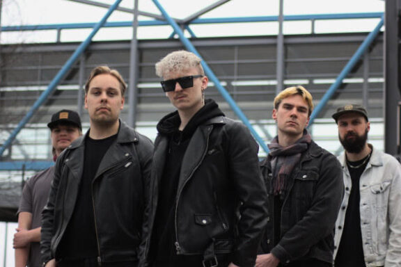 Øutline: pubblicato il nuovo singolo “Bite the Bullet”