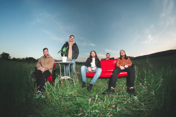 Regrowth: il nuovo disco “A Story Worth Listening To”