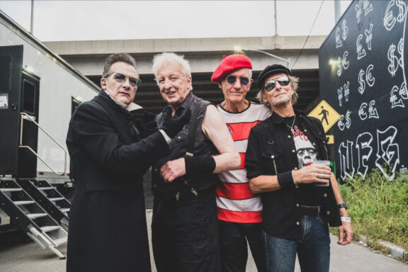 The Damned: online “See Emily Play” dal nuovo album di cover in tributo all’ex-chitarrista Brian James