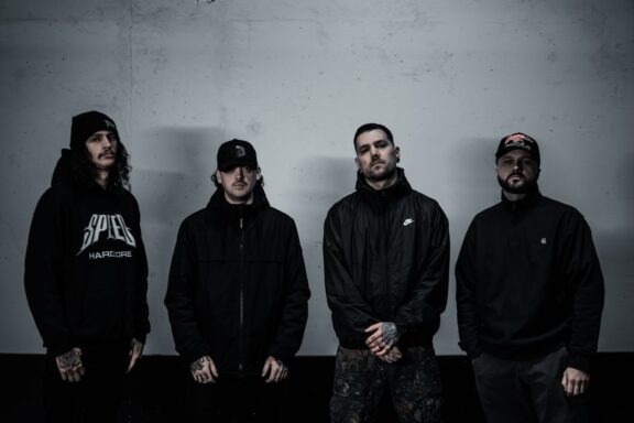 Flesh Prison: firmato il contratto discografico con Papercut Recordings, video