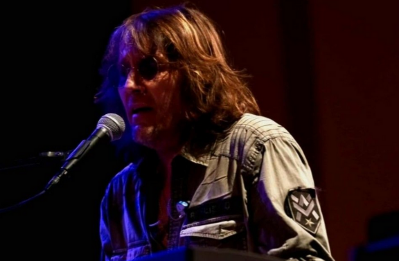 Donnie Vie: annunciato il singolo “Plain Jane”