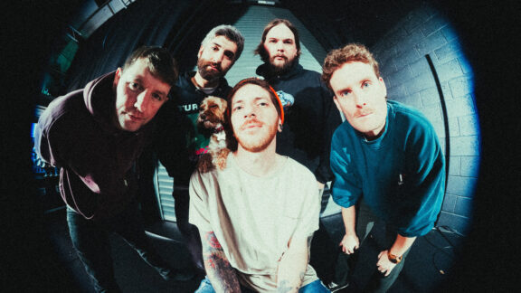 Silo: ascolta ‘Crawl in a Bottle’, il nuovo singolo