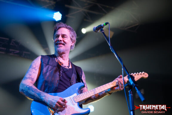Richie Kotzen: pubblicato il nuovo brano “Catch A Star”
