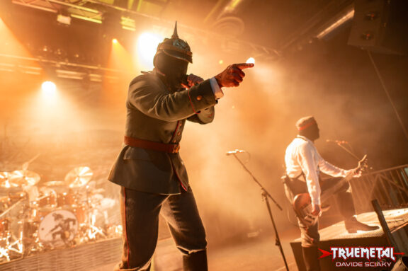 Kanonenfieber: polemica con l’Alcatraz di Milano, “Richieste economiche oltraggiose dal locale, ci rifiutamo di vendere merch qui”