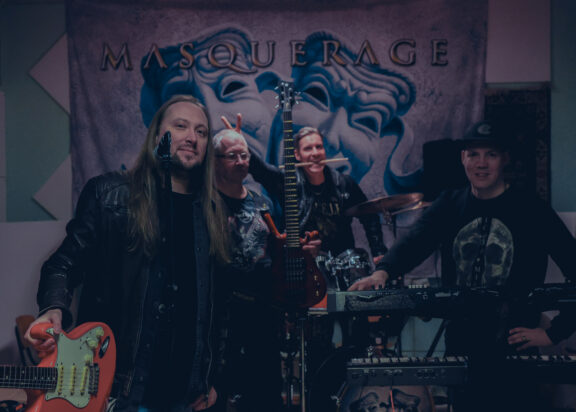 Masquerage: annunciato il sesto album, fuori il singolo “Waves”