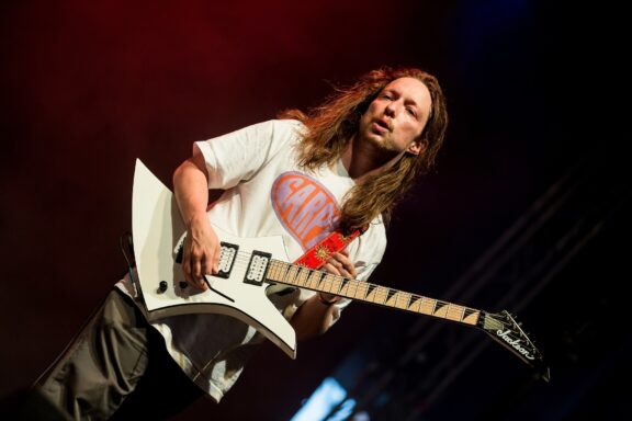 Turnstile: Brady Ebert accusato di tentato omicidio di secondo grado