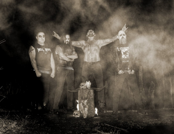 Hell-Born: annunciato il nuovo album e la ristampa del mini-album “Hell-Born”