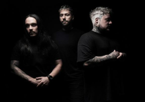 Axty: ascolta il nuovo singolo “end this” dall’album “The Pain Made Me Who I Am” in uscita in agosto