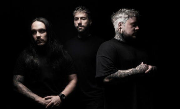 Axty: ascolta il nuovo singolo “end this” dall’album “The Pain Made Me Who I Am” in uscita in agosto