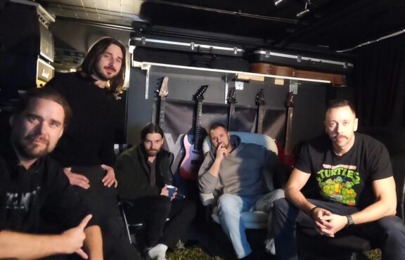 Veonity: rinnovato il contratto con Scarlet Records: disponibile il nuovo singolo “Saviour Of Mankind”