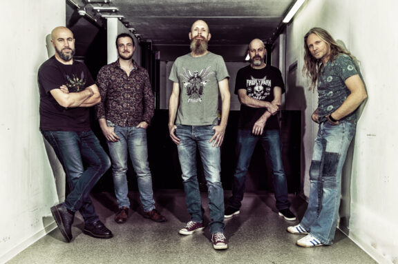 7 Miles to Pittsburgh: la band, con membri di Elegy e Sleeze Beez, torna con il nuovo singolo