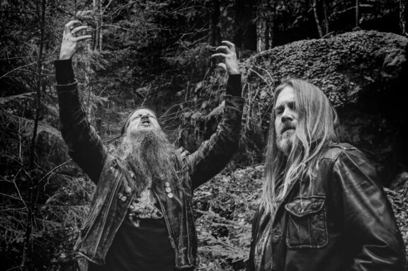 Darkthrone: pubblicato il nuovo LP “Pre-Historic Metal”, online il lyric video di “They Found One of My Grave”