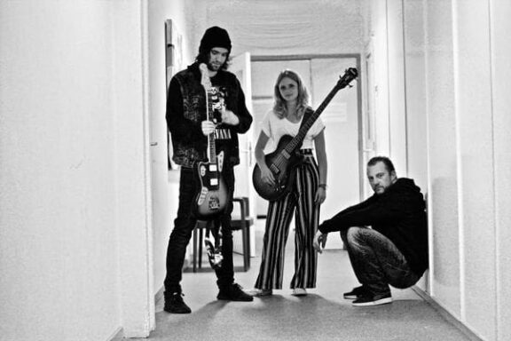 Inside Shadows: il video di “Supernova Gamma Rays”
