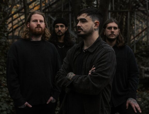 Like Moths To Flames: tornano con il nuovo singolo “I Don’t Want to Be Here Anymore”