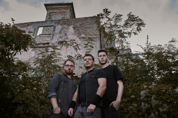 Lythora: presentato il lyric video del secondo singolo, “Lycanthropy”