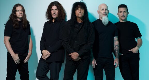 Anthrax: annunciato il singolo “It’s For The Kids” per venerdì 15 maggio e il nuovo album “Cursum Perficio”