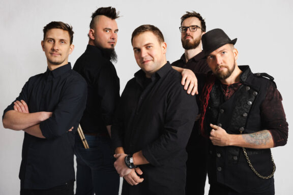 Revoe: presentato il debut album “Revolution of Essence”