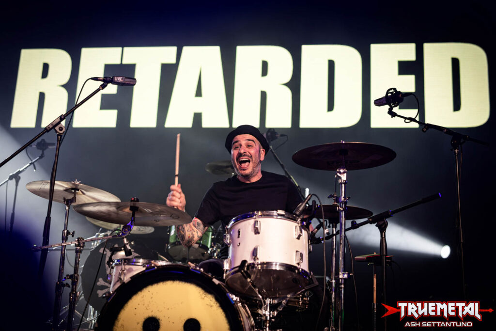 retarded – live club 2026 (5)