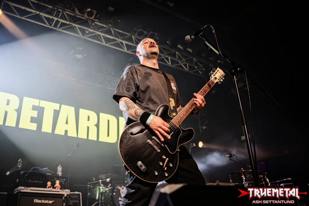retarded – live club 2026 (8)