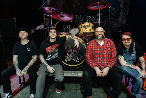 Cancer Bats: annunciato il nuovo album “Give Me Dirt” e lanciano il video “Stay Stuck”